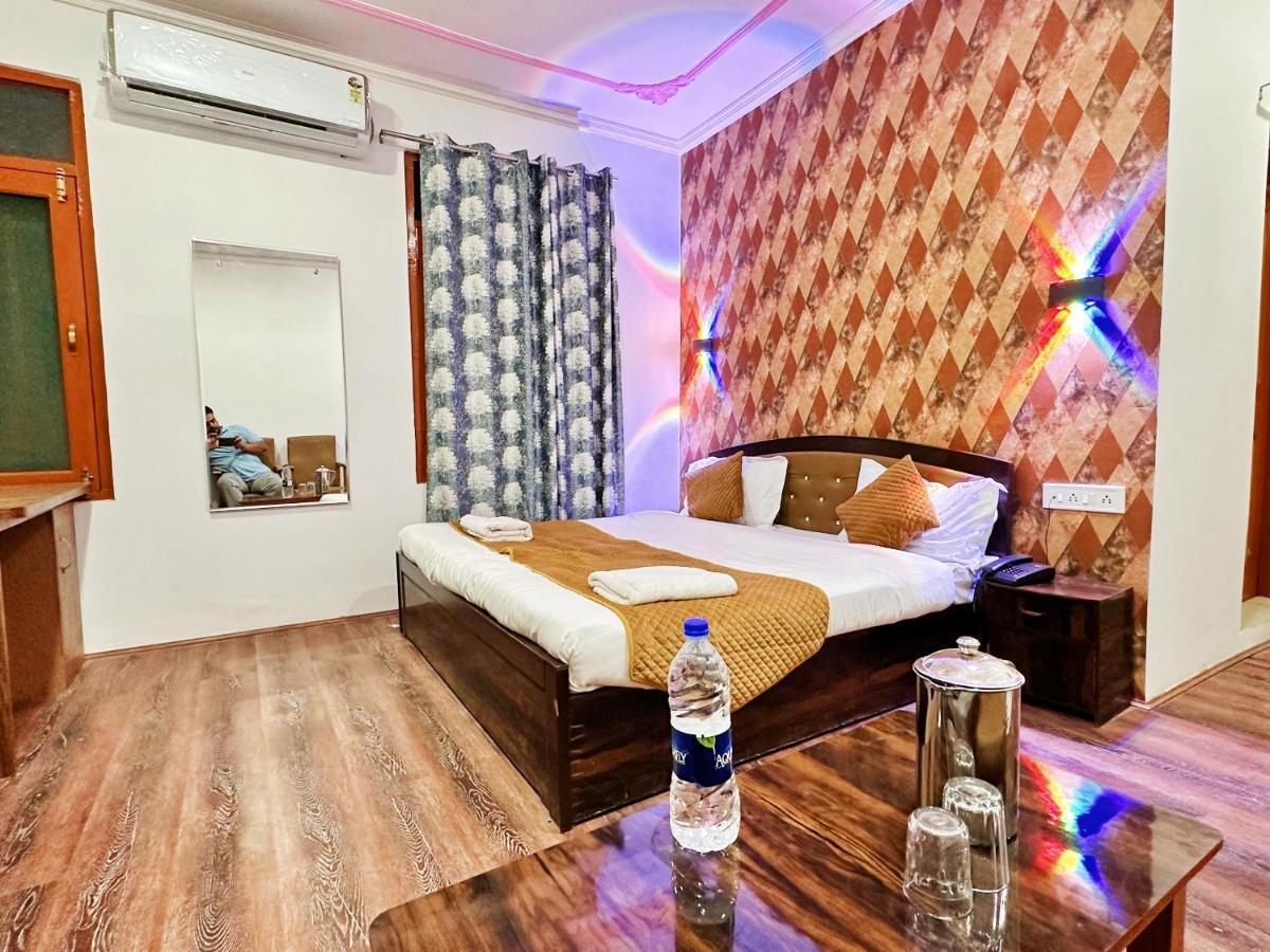 Roseline Inn Srīnagar エクステリア 写真