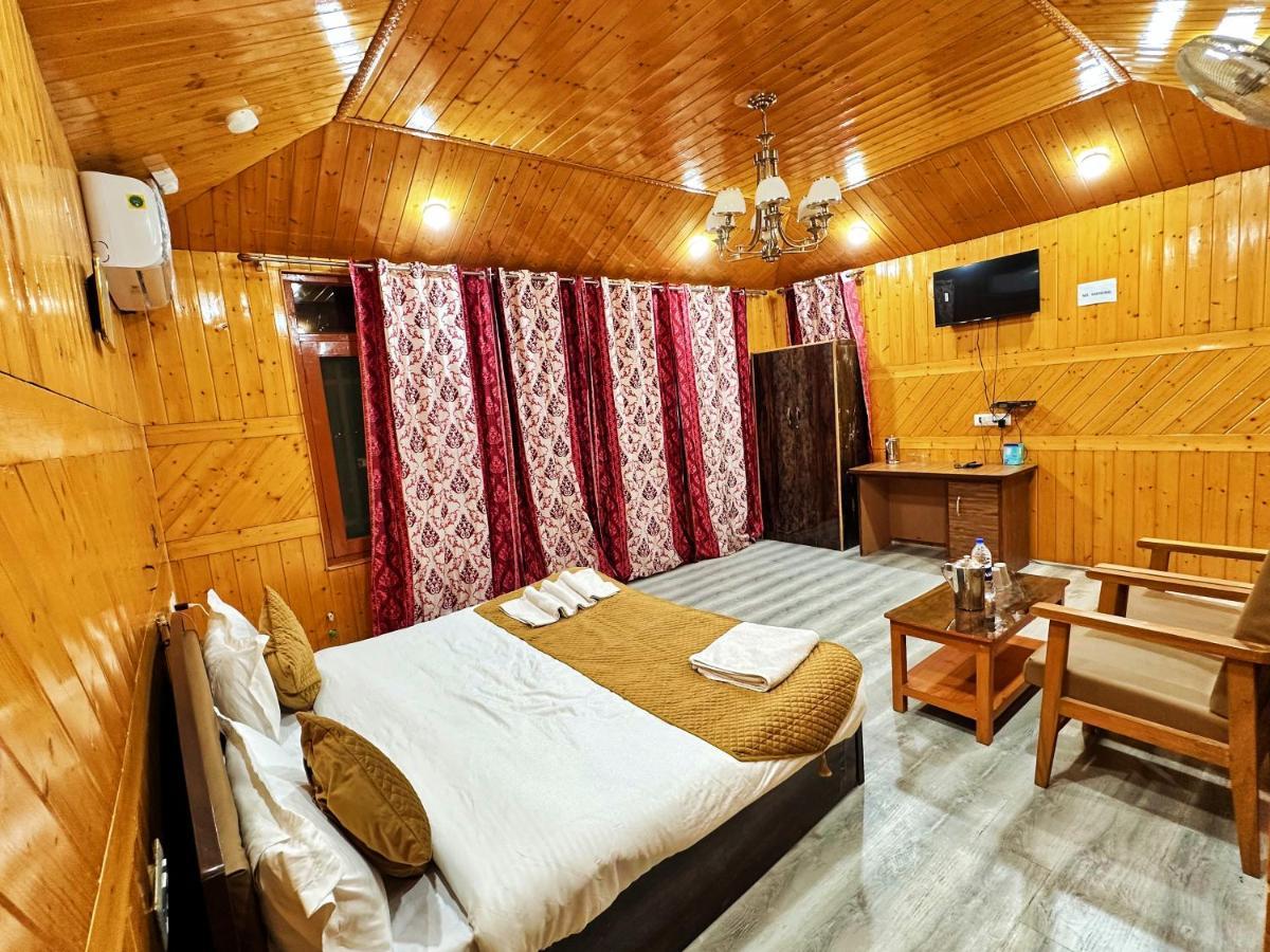 Roseline Inn Srīnagar エクステリア 写真