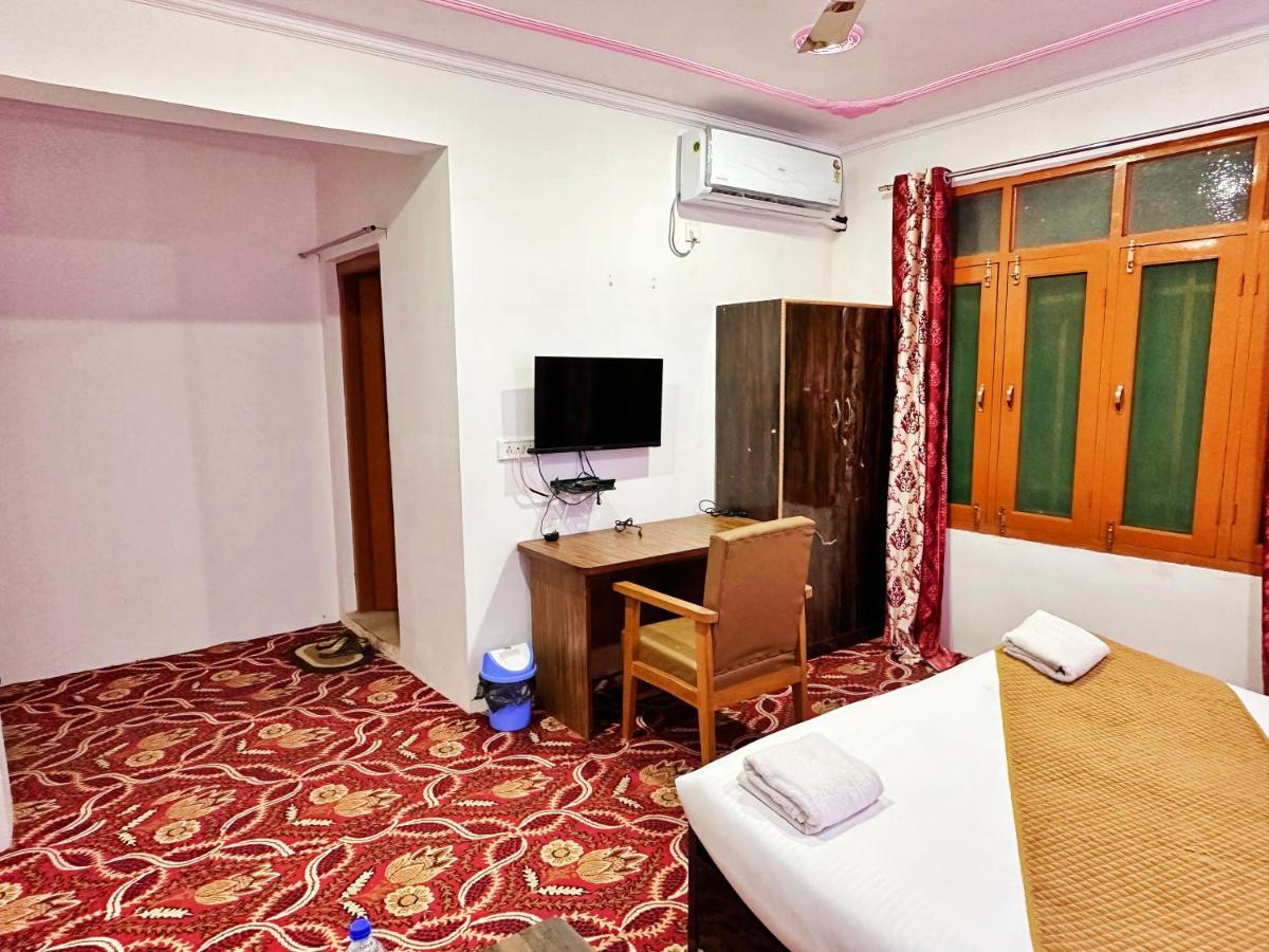 Roseline Inn Srīnagar エクステリア 写真