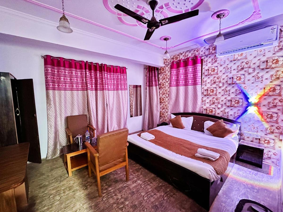 Roseline Inn Srīnagar エクステリア 写真