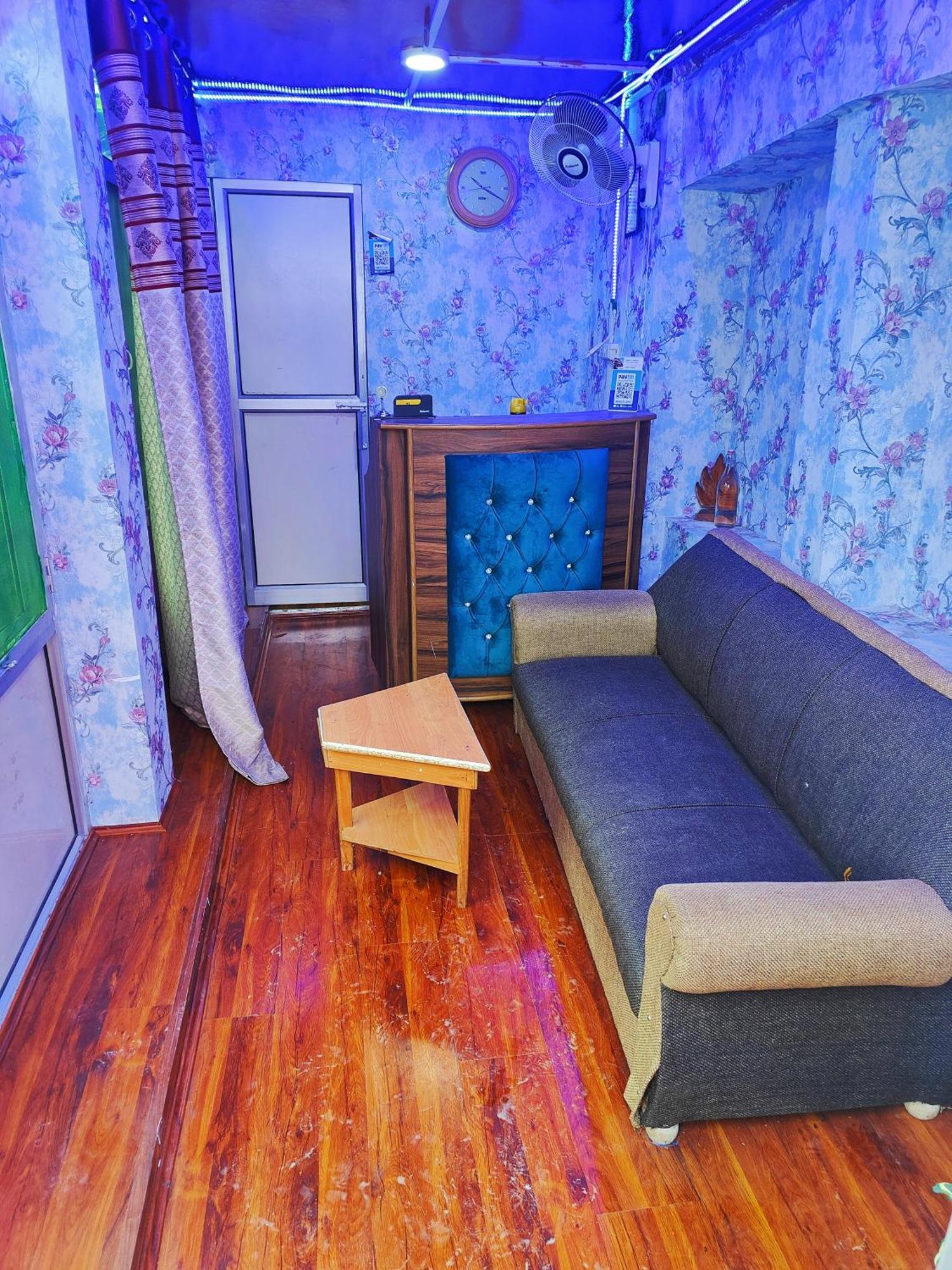 Roseline Inn Srīnagar エクステリア 写真